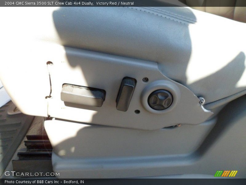 Victory Red / Neutral 2004 GMC Sierra 3500 SLT Crew Cab 4x4 Dually