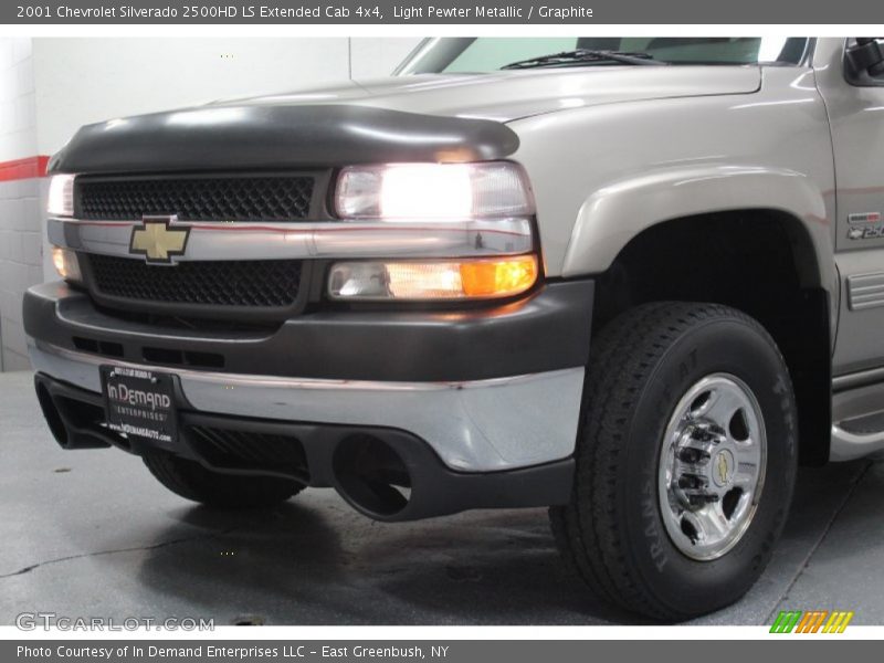 Light Pewter Metallic / Graphite 2001 Chevrolet Silverado 2500HD LS Extended Cab 4x4