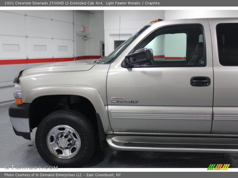 Light Pewter Metallic / Graphite 2001 Chevrolet Silverado 2500HD LS Extended Cab 4x4