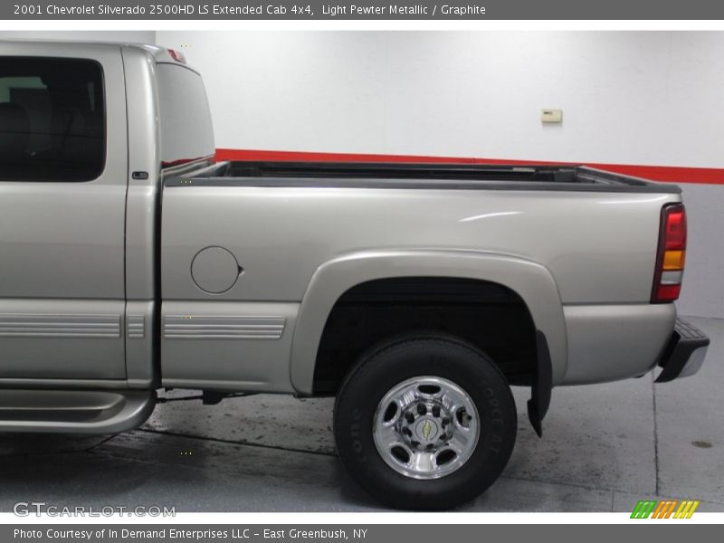 Light Pewter Metallic / Graphite 2001 Chevrolet Silverado 2500HD LS Extended Cab 4x4