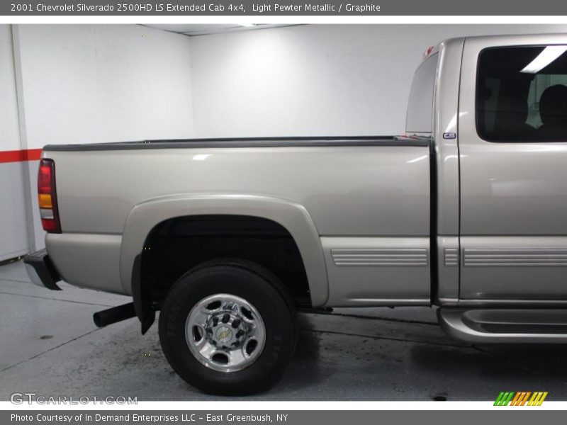 Light Pewter Metallic / Graphite 2001 Chevrolet Silverado 2500HD LS Extended Cab 4x4
