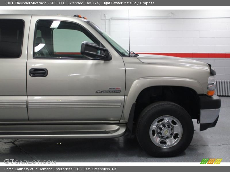 Light Pewter Metallic / Graphite 2001 Chevrolet Silverado 2500HD LS Extended Cab 4x4