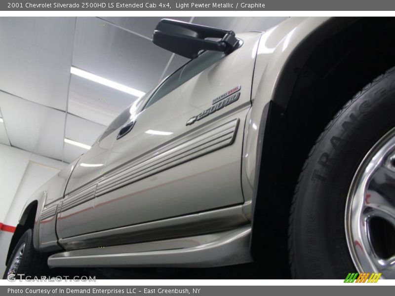 Light Pewter Metallic / Graphite 2001 Chevrolet Silverado 2500HD LS Extended Cab 4x4