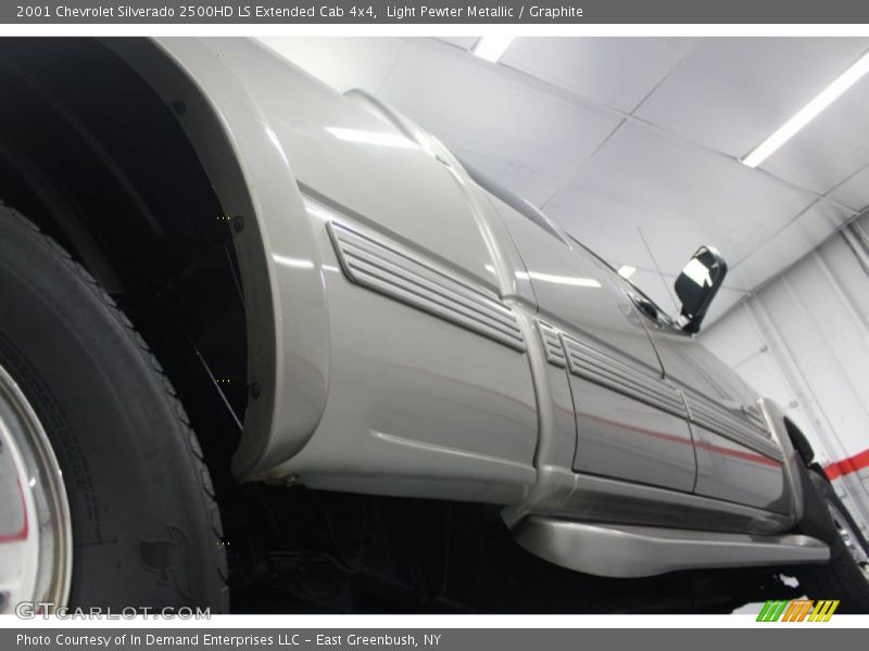 Light Pewter Metallic / Graphite 2001 Chevrolet Silverado 2500HD LS Extended Cab 4x4