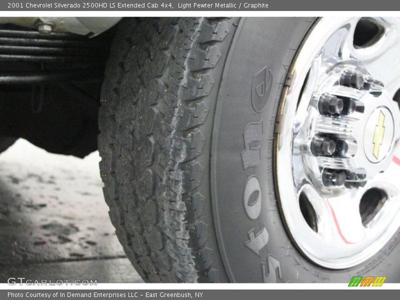 Light Pewter Metallic / Graphite 2001 Chevrolet Silverado 2500HD LS Extended Cab 4x4