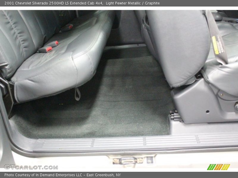 Light Pewter Metallic / Graphite 2001 Chevrolet Silverado 2500HD LS Extended Cab 4x4