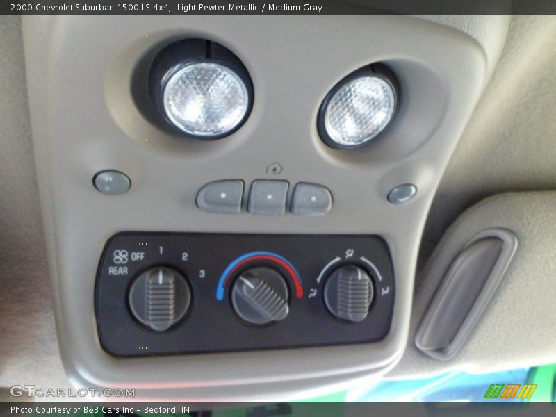 Light Pewter Metallic / Medium Gray 2000 Chevrolet Suburban 1500 LS 4x4