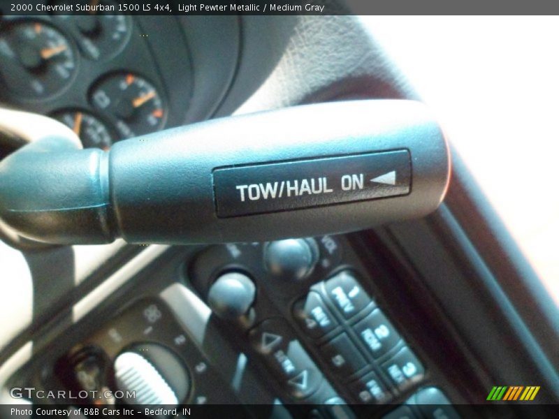 Light Pewter Metallic / Medium Gray 2000 Chevrolet Suburban 1500 LS 4x4