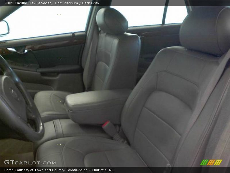 Light Platinum / Dark Gray 2005 Cadillac DeVille Sedan