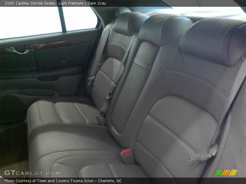 Light Platinum / Dark Gray 2005 Cadillac DeVille Sedan