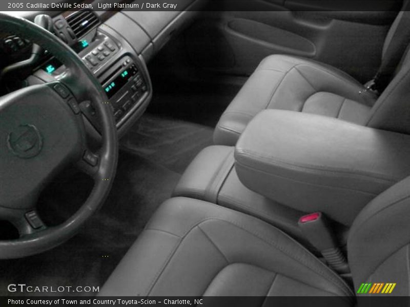 Light Platinum / Dark Gray 2005 Cadillac DeVille Sedan