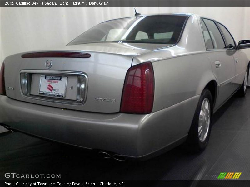 Light Platinum / Dark Gray 2005 Cadillac DeVille Sedan