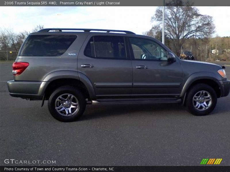 Phantom Gray Pearl / Light Charcoal 2006 Toyota Sequoia SR5 4WD
