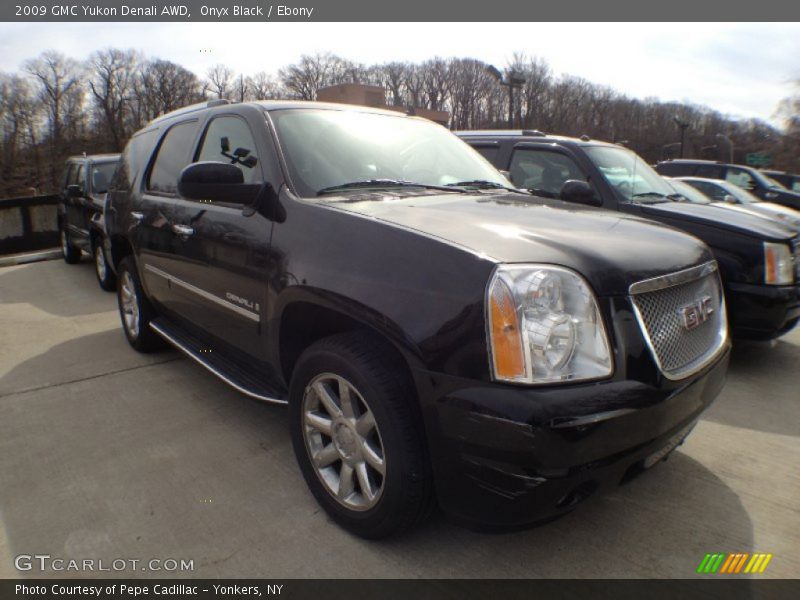 Onyx Black / Ebony 2009 GMC Yukon Denali AWD