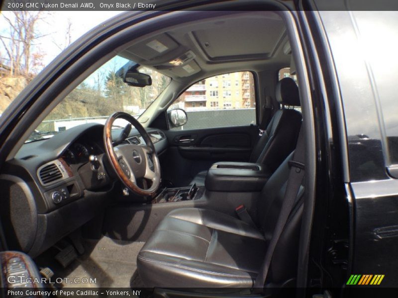 Onyx Black / Ebony 2009 GMC Yukon Denali AWD