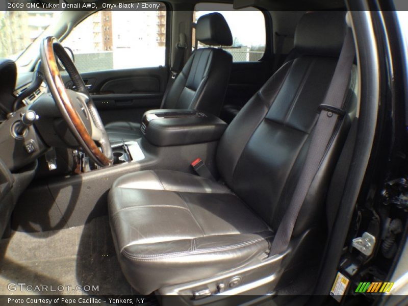 Onyx Black / Ebony 2009 GMC Yukon Denali AWD