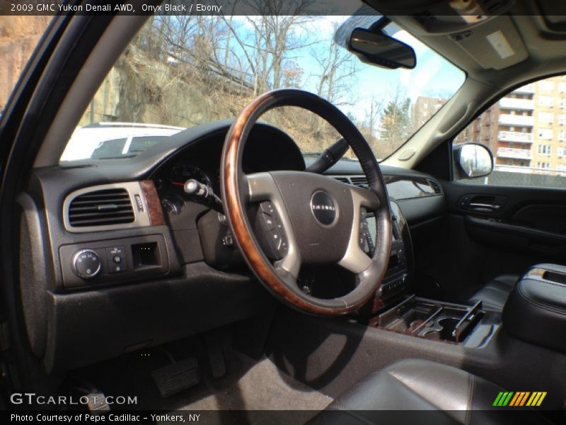 Onyx Black / Ebony 2009 GMC Yukon Denali AWD