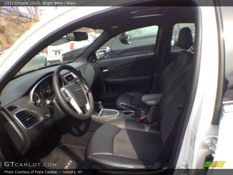 Bright White / Black 2011 Chrysler 200 S