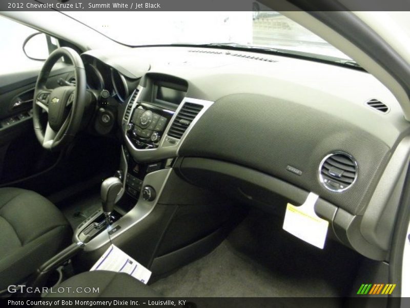 Summit White / Jet Black 2012 Chevrolet Cruze LT