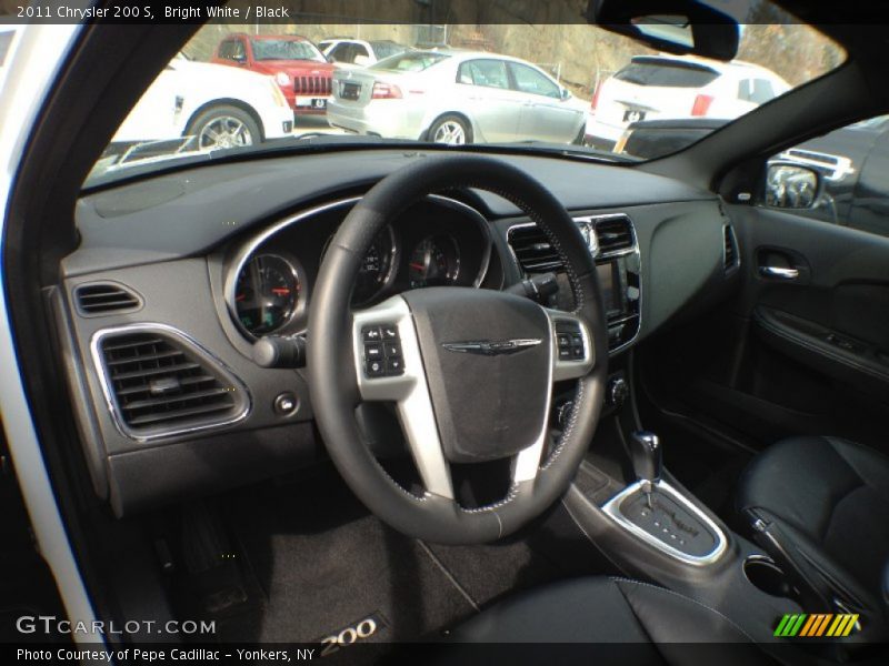 Bright White / Black 2011 Chrysler 200 S
