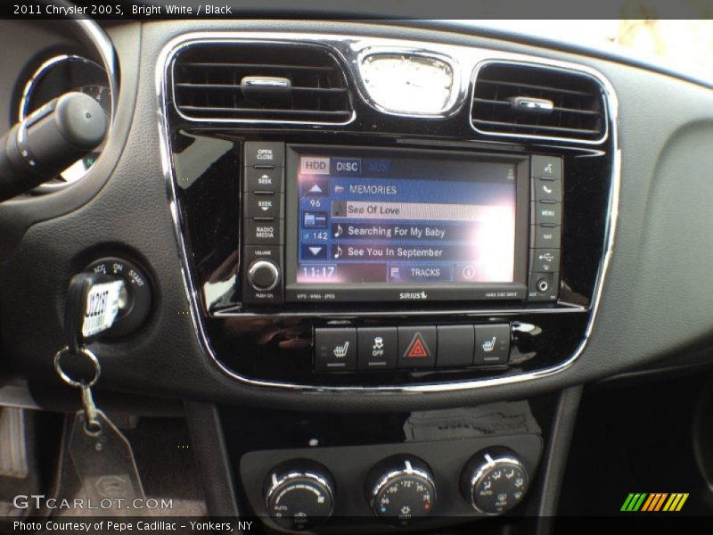 Bright White / Black 2011 Chrysler 200 S