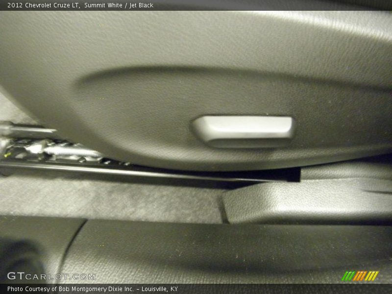 Summit White / Jet Black 2012 Chevrolet Cruze LT