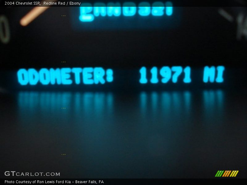 Redline Red / Ebony 2004 Chevrolet SSR