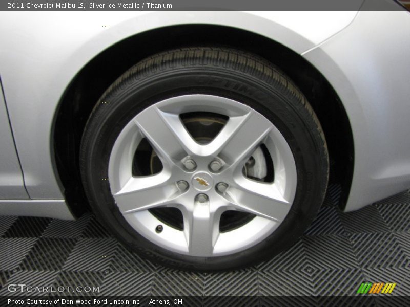 Silver Ice Metallic / Titanium 2011 Chevrolet Malibu LS