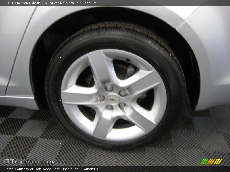 Silver Ice Metallic / Titanium 2011 Chevrolet Malibu LS