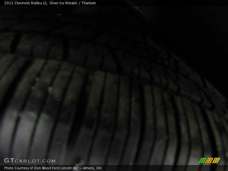Silver Ice Metallic / Titanium 2011 Chevrolet Malibu LS