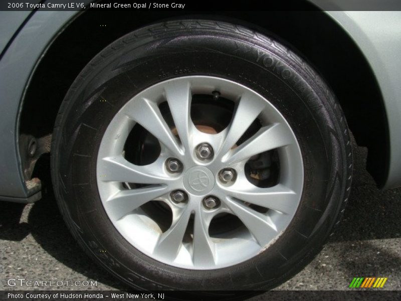 Mineral Green Opal / Stone Gray 2006 Toyota Camry LE V6