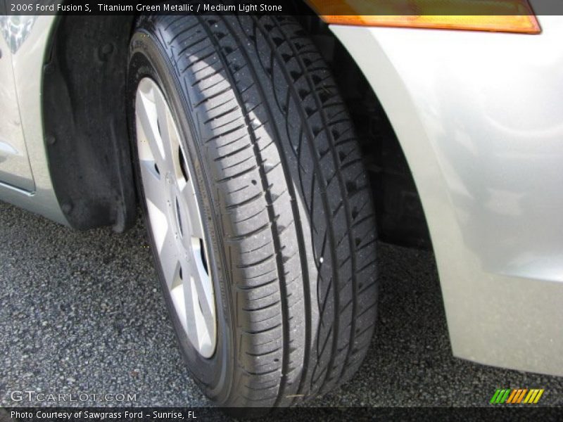 Titanium Green Metallic / Medium Light Stone 2006 Ford Fusion S