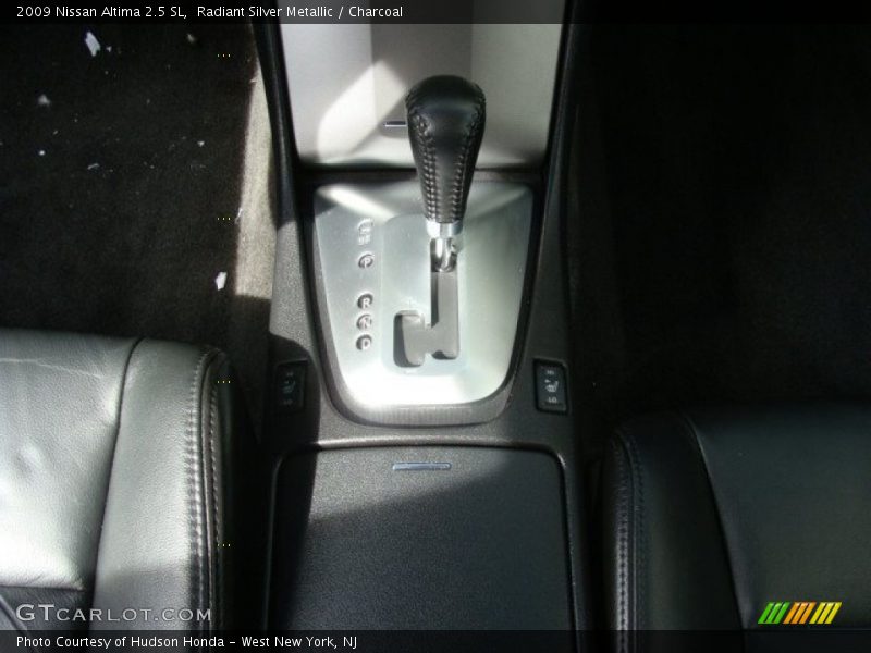 Radiant Silver Metallic / Charcoal 2009 Nissan Altima 2.5 SL