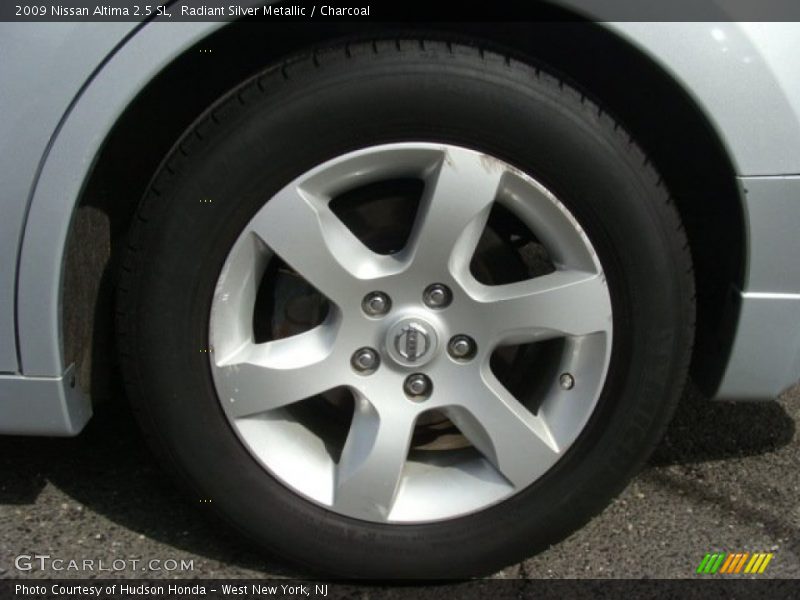Radiant Silver Metallic / Charcoal 2009 Nissan Altima 2.5 SL