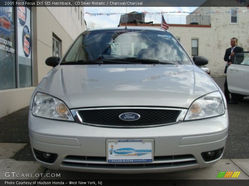 CD Silver Metallic / Charcoal/Charcoal 2005 Ford Focus ZX5 SES Hatchback