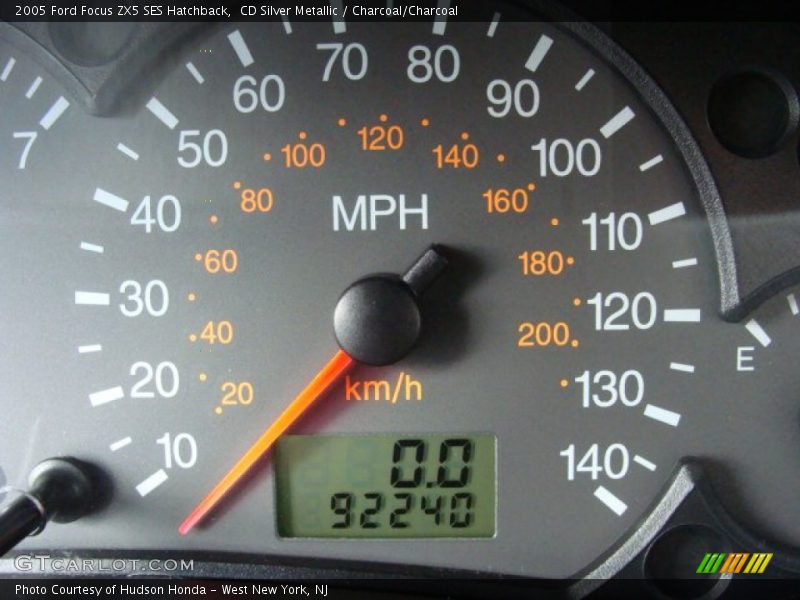 CD Silver Metallic / Charcoal/Charcoal 2005 Ford Focus ZX5 SES Hatchback