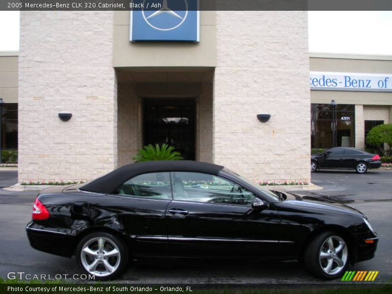 Black / Ash 2005 Mercedes-Benz CLK 320 Cabriolet