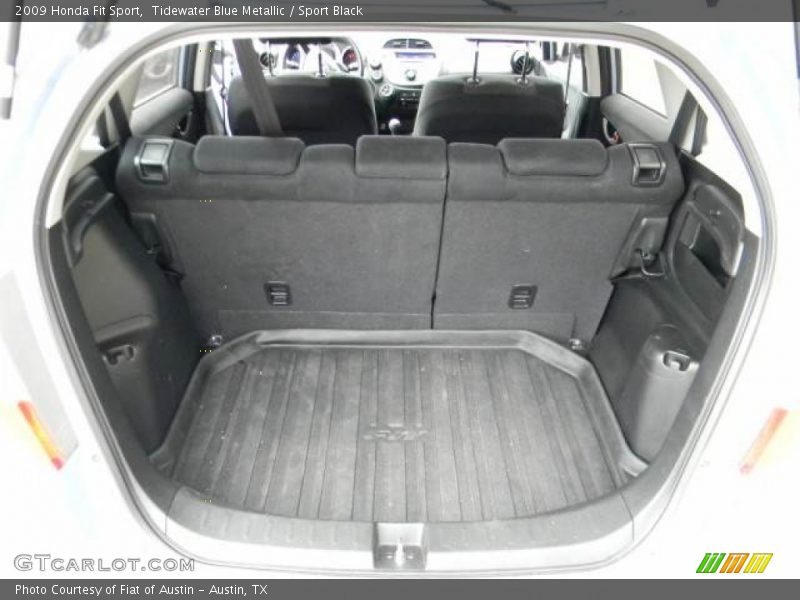  2009 Fit Sport Trunk