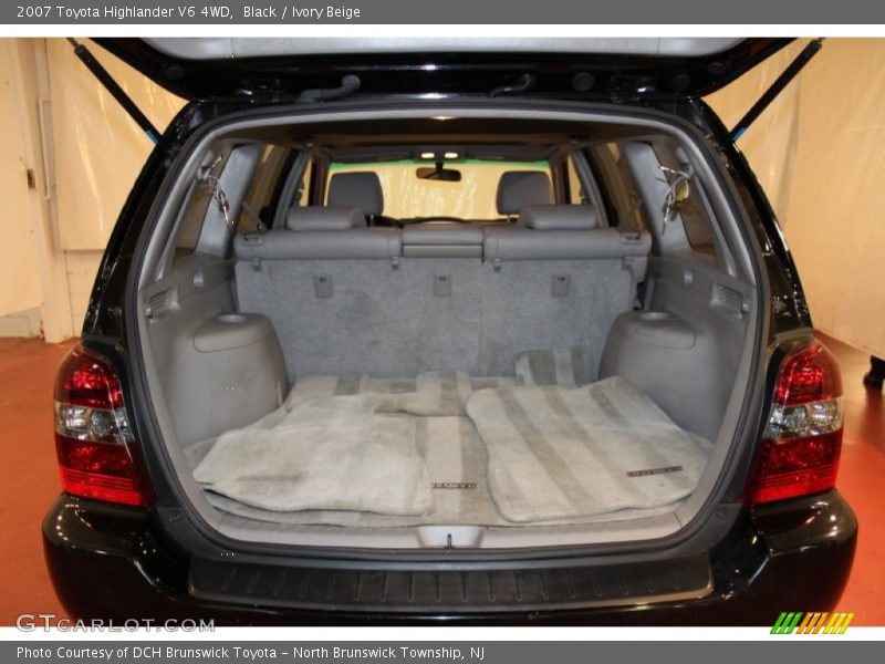 Black / Ivory Beige 2007 Toyota Highlander V6 4WD
