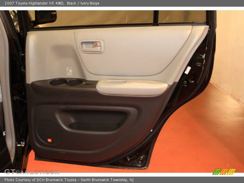 Black / Ivory Beige 2007 Toyota Highlander V6 4WD