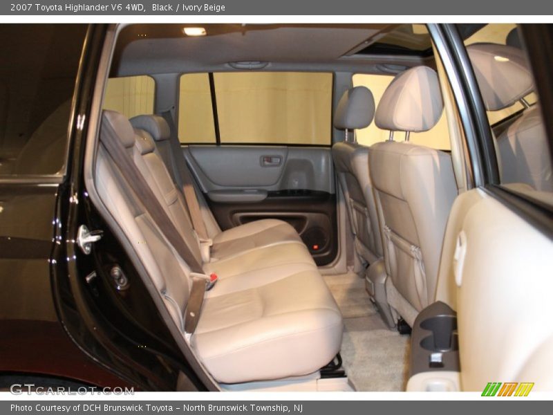 Black / Ivory Beige 2007 Toyota Highlander V6 4WD