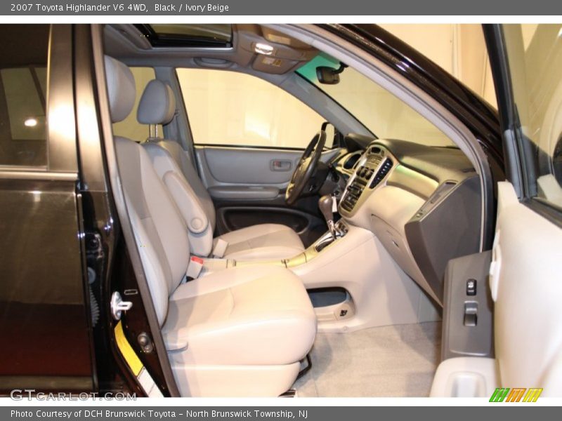Black / Ivory Beige 2007 Toyota Highlander V6 4WD