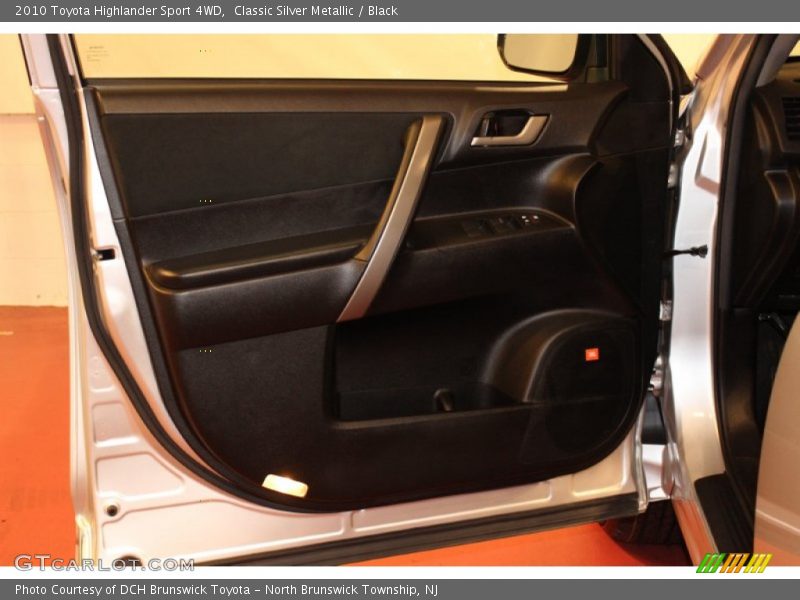 Classic Silver Metallic / Black 2010 Toyota Highlander Sport 4WD