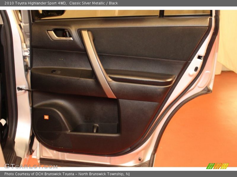 Classic Silver Metallic / Black 2010 Toyota Highlander Sport 4WD