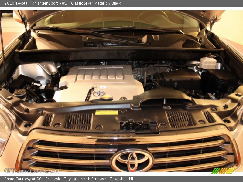 Classic Silver Metallic / Black 2010 Toyota Highlander Sport 4WD