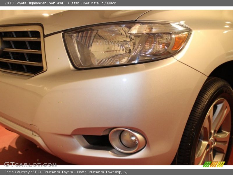 Classic Silver Metallic / Black 2010 Toyota Highlander Sport 4WD