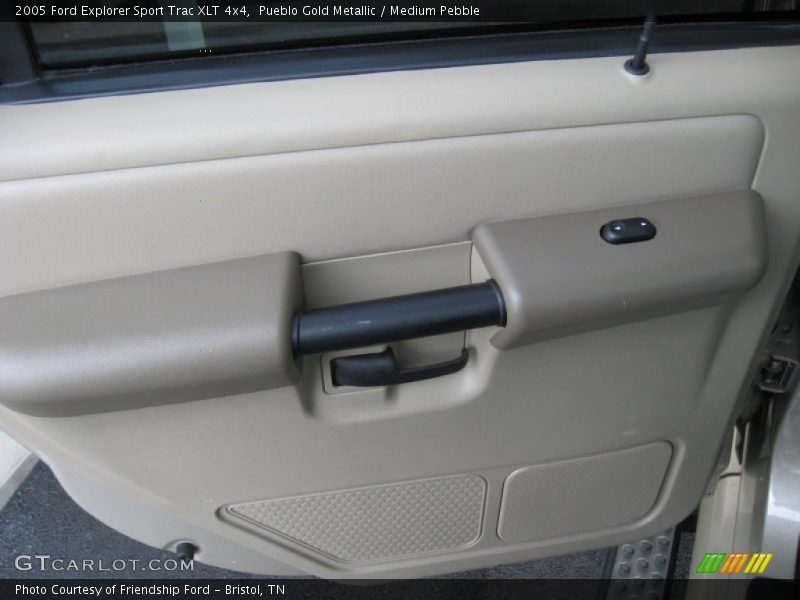 Pueblo Gold Metallic / Medium Pebble 2005 Ford Explorer Sport Trac XLT 4x4