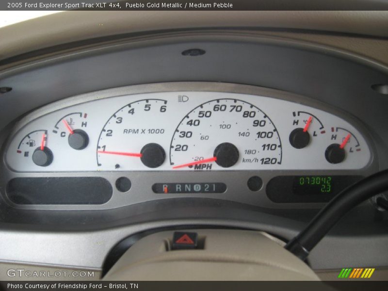 Pueblo Gold Metallic / Medium Pebble 2005 Ford Explorer Sport Trac XLT 4x4