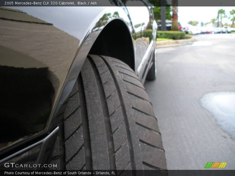 Black / Ash 2005 Mercedes-Benz CLK 320 Cabriolet