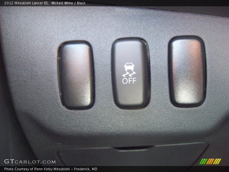 Wicked White / Black 2012 Mitsubishi Lancer ES